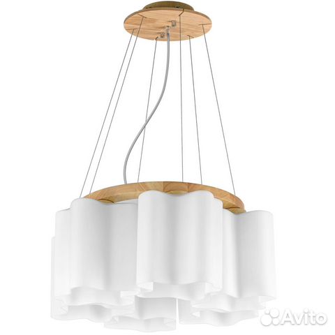 Люстра подвесная из дерева и стекла в спальню