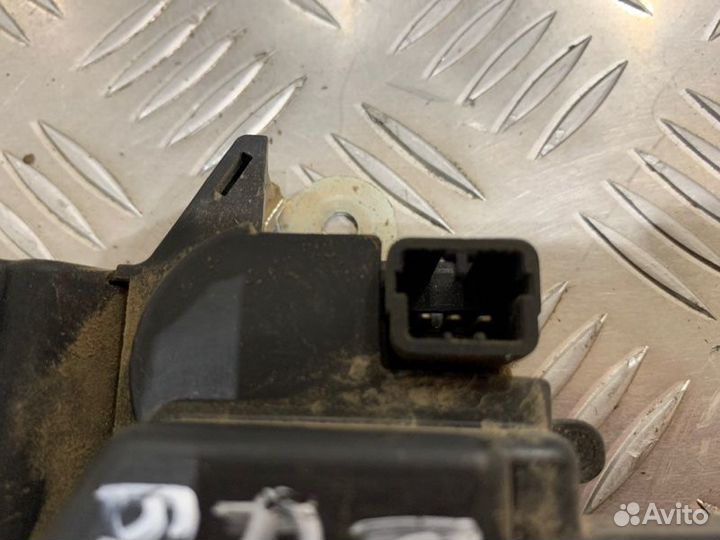 Замок багажника Kia Rio 3