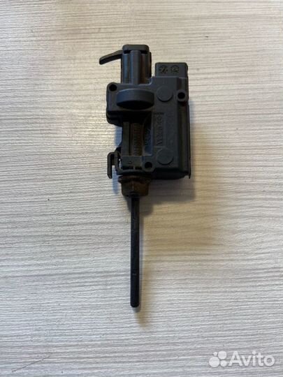 Активатор замка крышки бензобака Renault Scenic