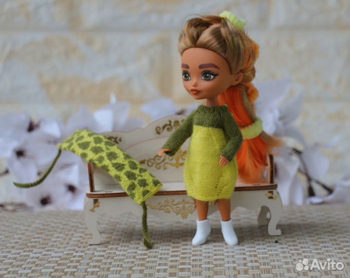 Желтое миниатюрное платье для Барби Экстра Минис