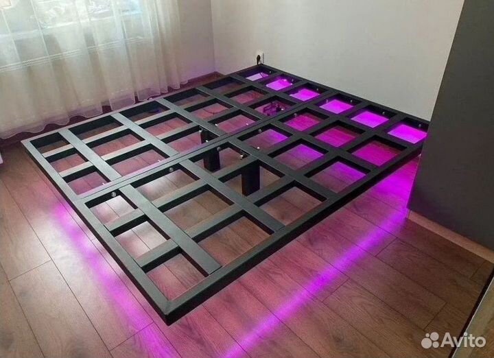 Кровать двухспальная лофт металл