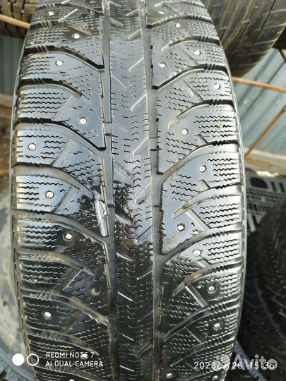 Bridgestone Ice Cruiser 7000 205/65 R16 95T