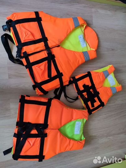 Спасательный жилет