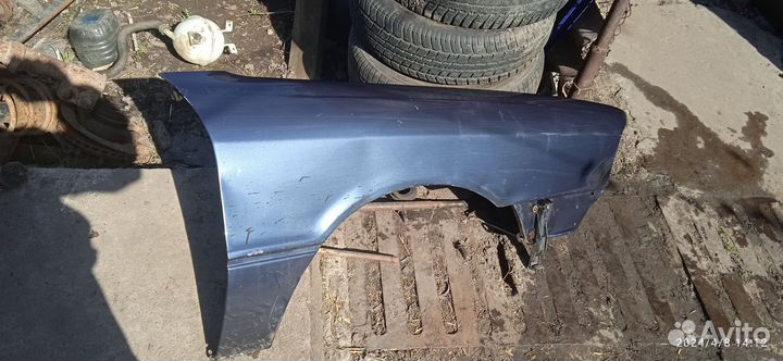 Крыло переднее правое крыло ауди 80