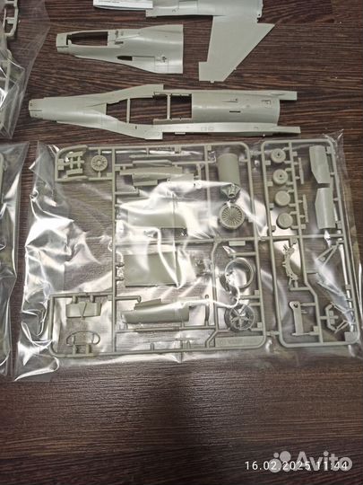 Модель самолета f 16 c fighting falcon 1/48