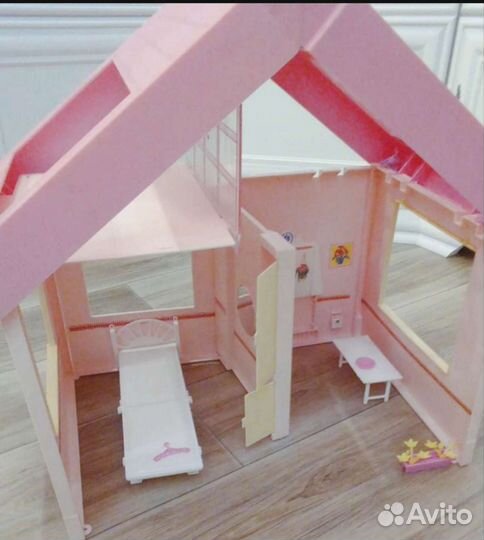 Большой кукольный домик