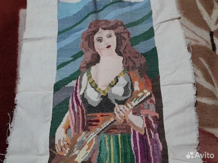 Вышивка, девушка с гитарой