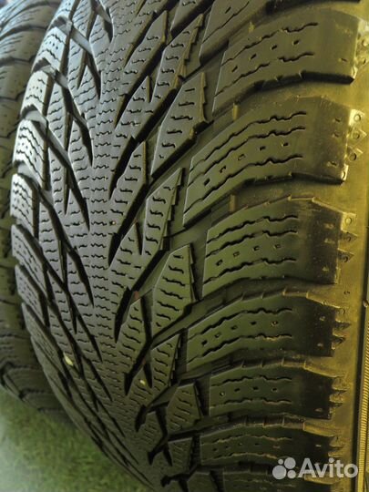 Nokian Tyres Hakkapeliitta R3 285/40 R21