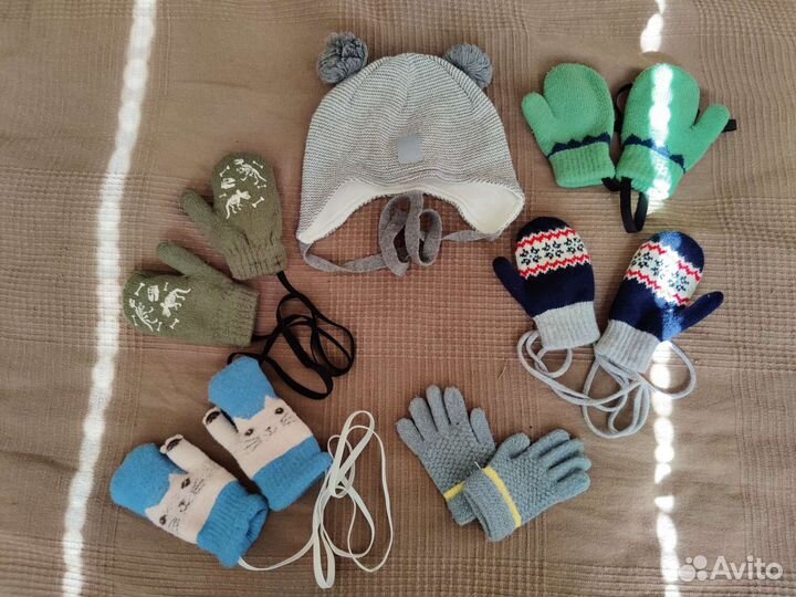 Шапка и варежки для трёхлетка осень-зима