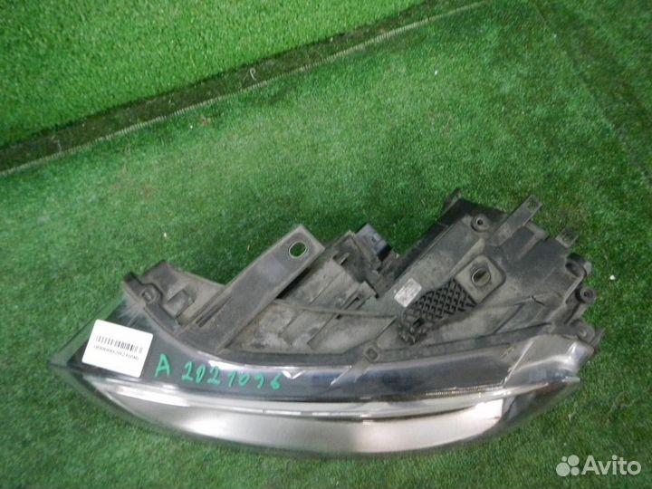 Фара левая Audi Q3/RS Q3