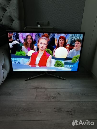 Телевизор Samsung SMART tv