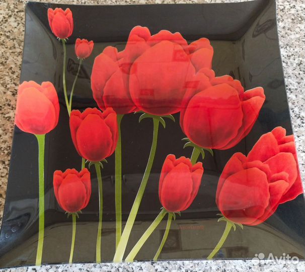 Тарелка сервировочная