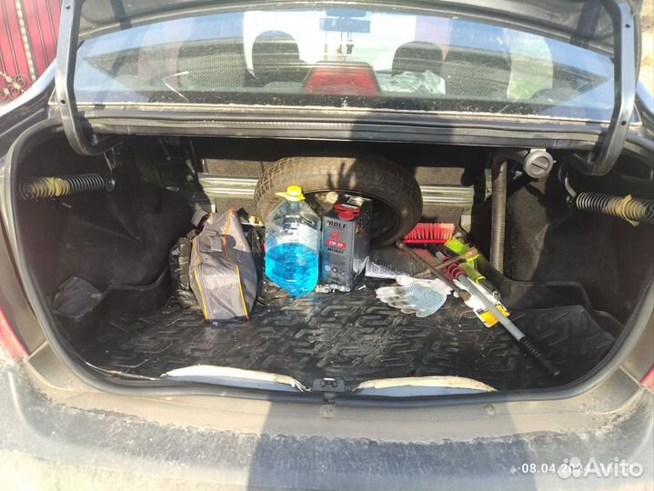 Renault Logan 1.6 AT, 2011, 280 380 км