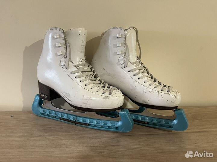 Фигурные коньки risport RF3 245