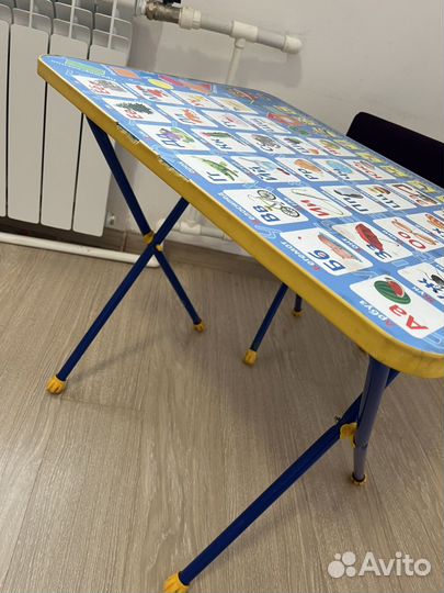Детский стол и стульчик