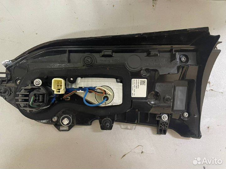 Toyota RAV4 xa50 Фонарь задний левый