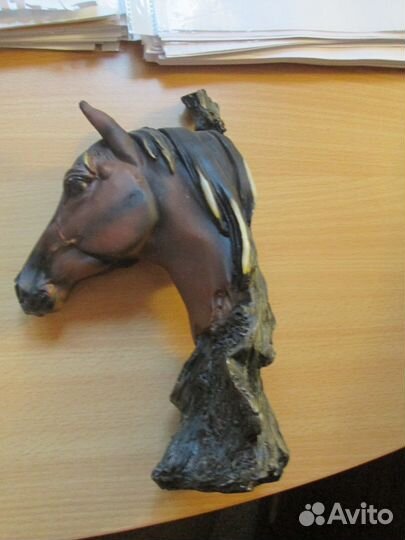 Статуэтка лошади