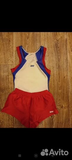 Гимнастический купальник и шорты для мальчиков