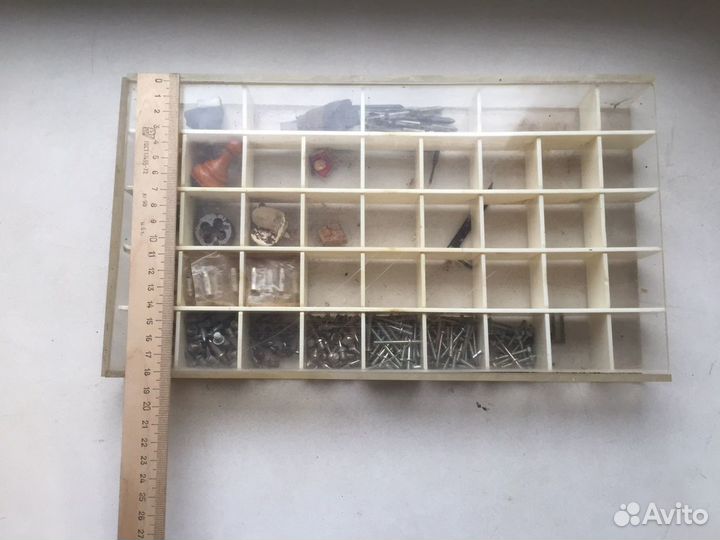 Кейс с метчиками и плашками