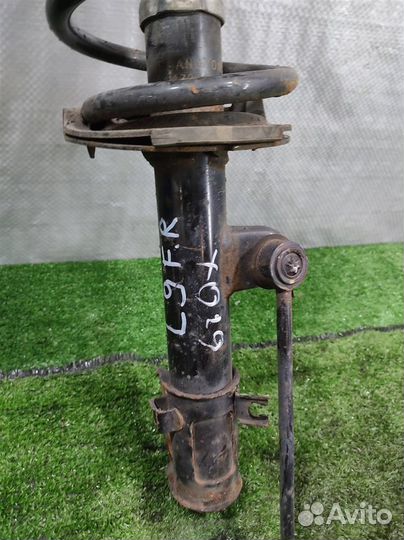 Стойка амортизатора передняя правая Ssangyong Act