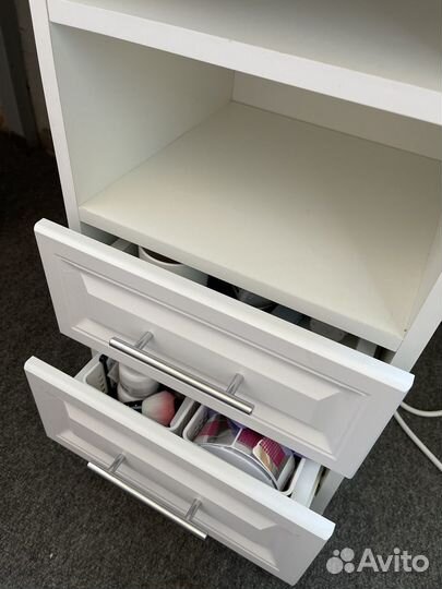 Маникюрный стол складной