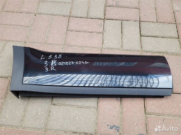 Молдинг двери задней правой Land Rover Range Rover