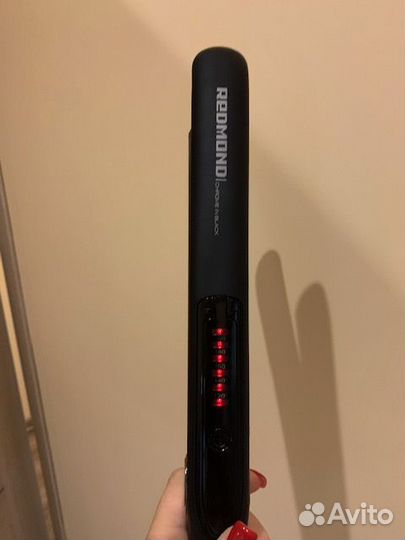 Выпрямитель для волос Redmond