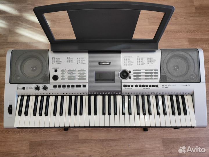 Синтезатор Yamaha PSR-E403