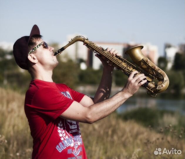Саксофонист Илья Вяткин