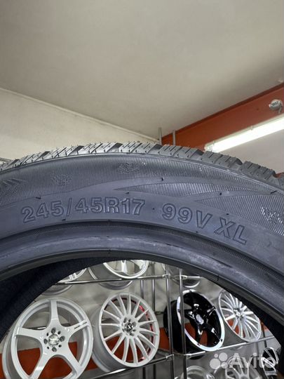 Arivo Winmaster ProX ARW3 245/45 R17 99V