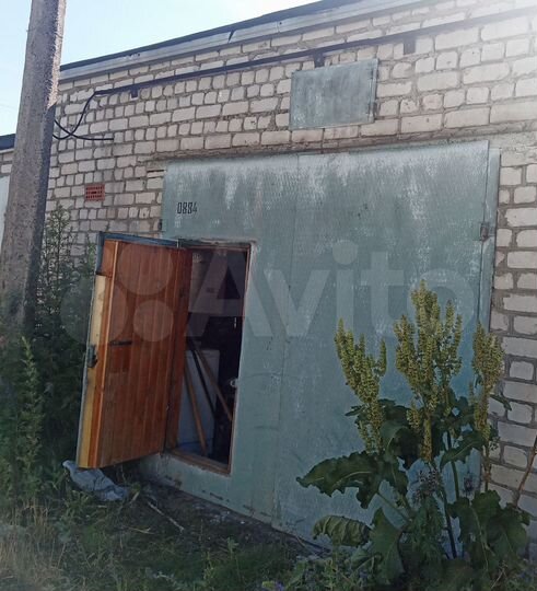 Гараж, > 30 м²