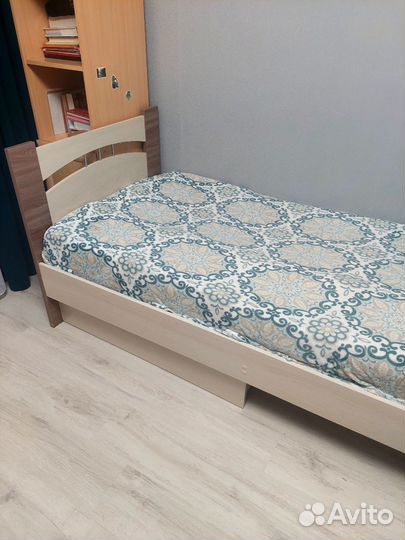 Кровать