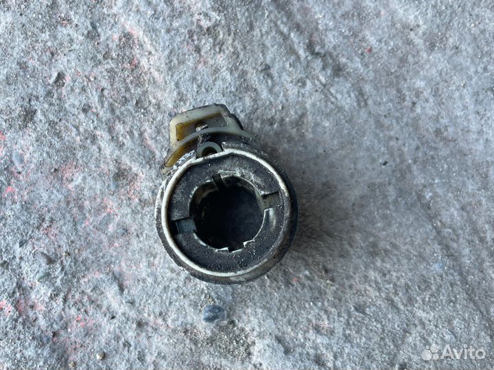 Фиксатор троса АКПП opel