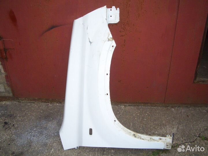 Крыло переднее правое Ниссан Х-Трейл с07-14г