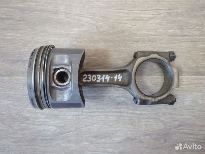 Поршень с шатуном 2112