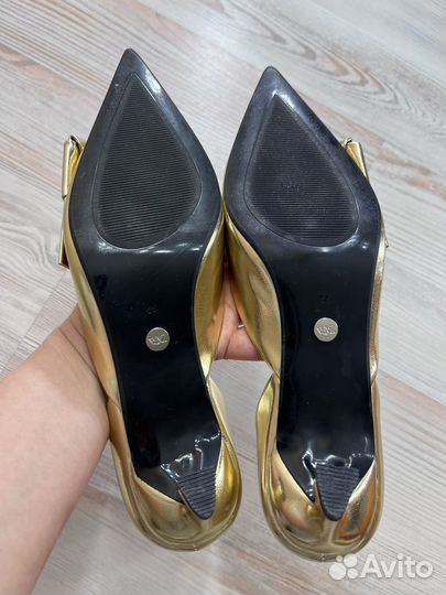 Туфли zara 38 новые 1700