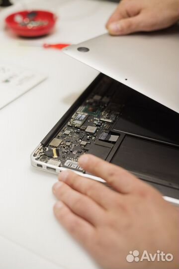 Ремонт техники Apple iPhone MacBook iPad iMac