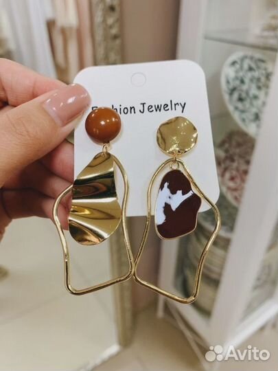 Серьги-гвоздики, новые