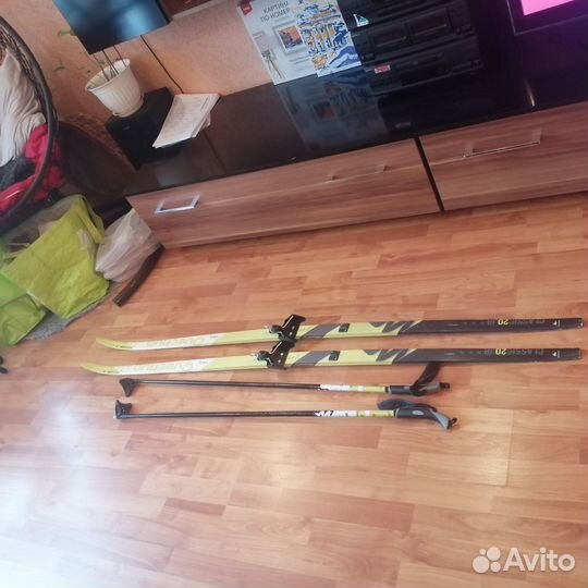 Беговые лыжи