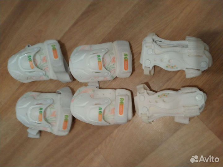 Коньки роликовые