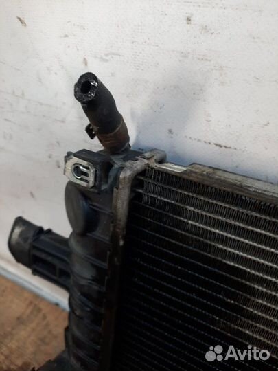 Радиатор основной Opel Astra хэтчбэк 5 дв. 1.6