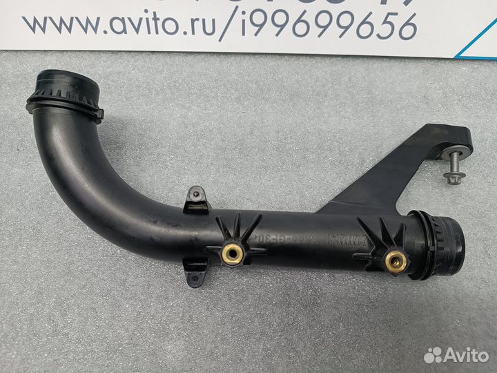 Патрубок системы охлаждения Mercedes-Benz W167 19г