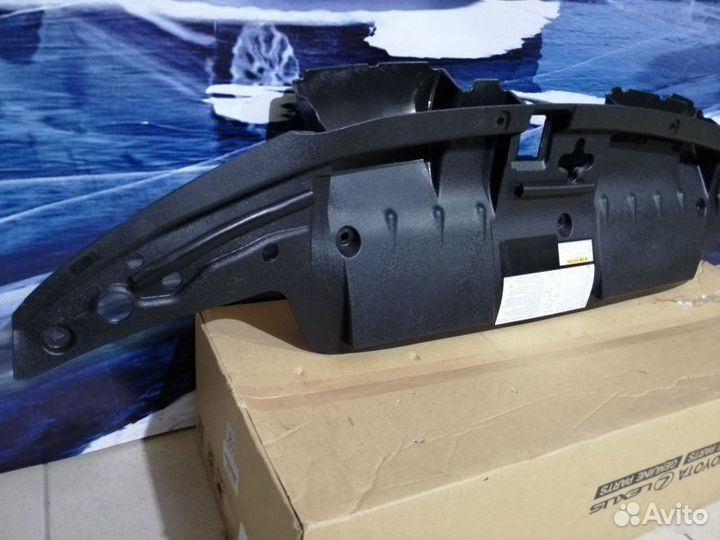 Накладка радиатора Toyota Land Cruiser 200