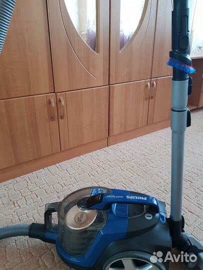 Пылесос безмешковый Philips Power Pro Эксперт