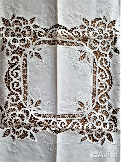 Скатерть и салфетки ручная вышивка новые