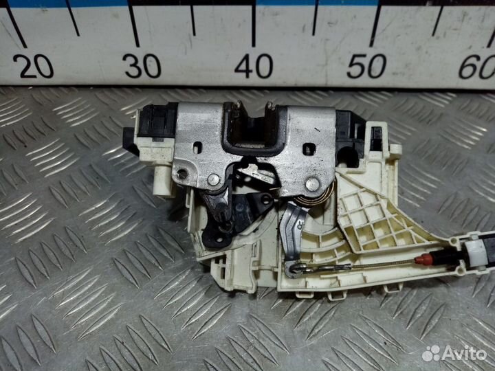 Б/У Замок двери передней правой#001