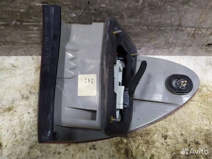 Задний правый фонарь mercedes S211