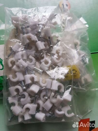 Кабель UTP и крепёж