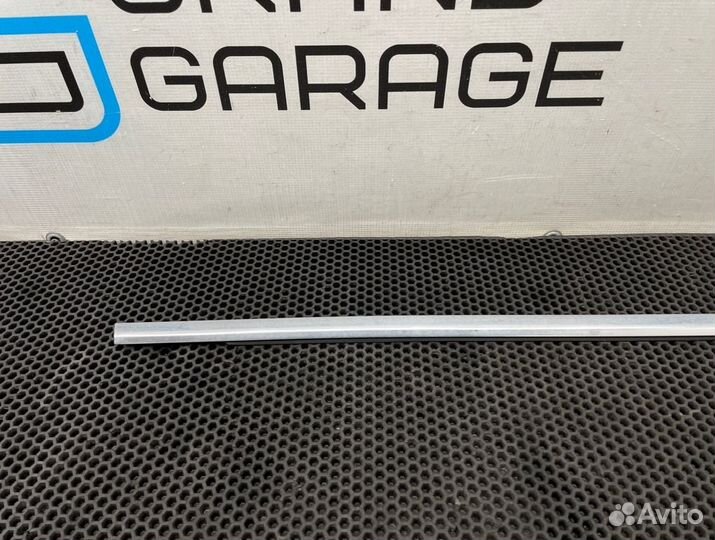 Молдинг стекла задний правый Volvo Xc60 DZ B4204T6