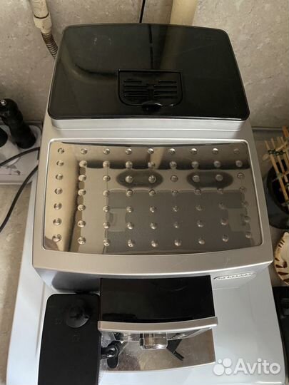 Кофемашина delonghi ecam 23.450 s